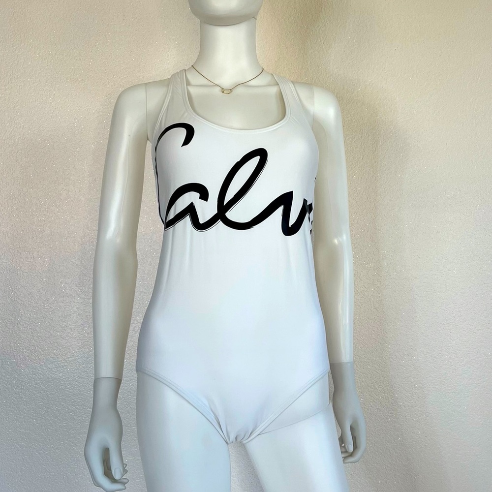White swimsuit Calvin Klein 6 one piece swimsuit size 6